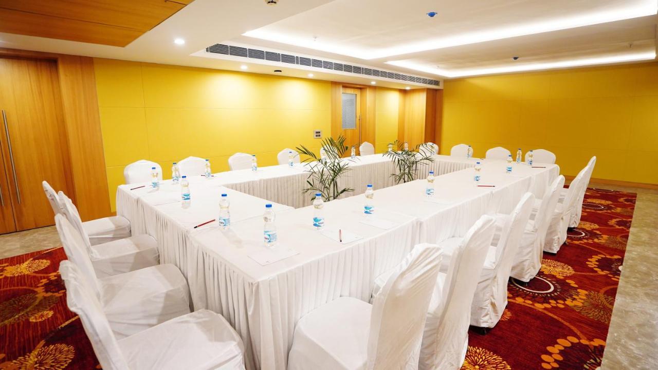 Hotel The Fern Residency Sarnath Varanasi Exterior foto
